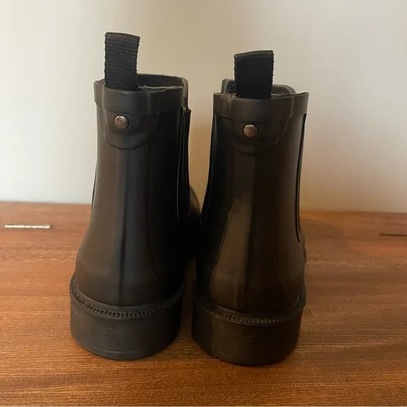 Madewell Chelsea Rubber Rain Boots Sz 8 Black Lug Sole Waterproof Booties - Picture 4 of 6